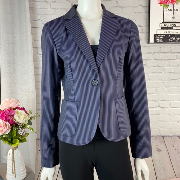 J. Crew Jackets & Blazers - J. CREW Navy Pin Stripe Blazer size: 6 l